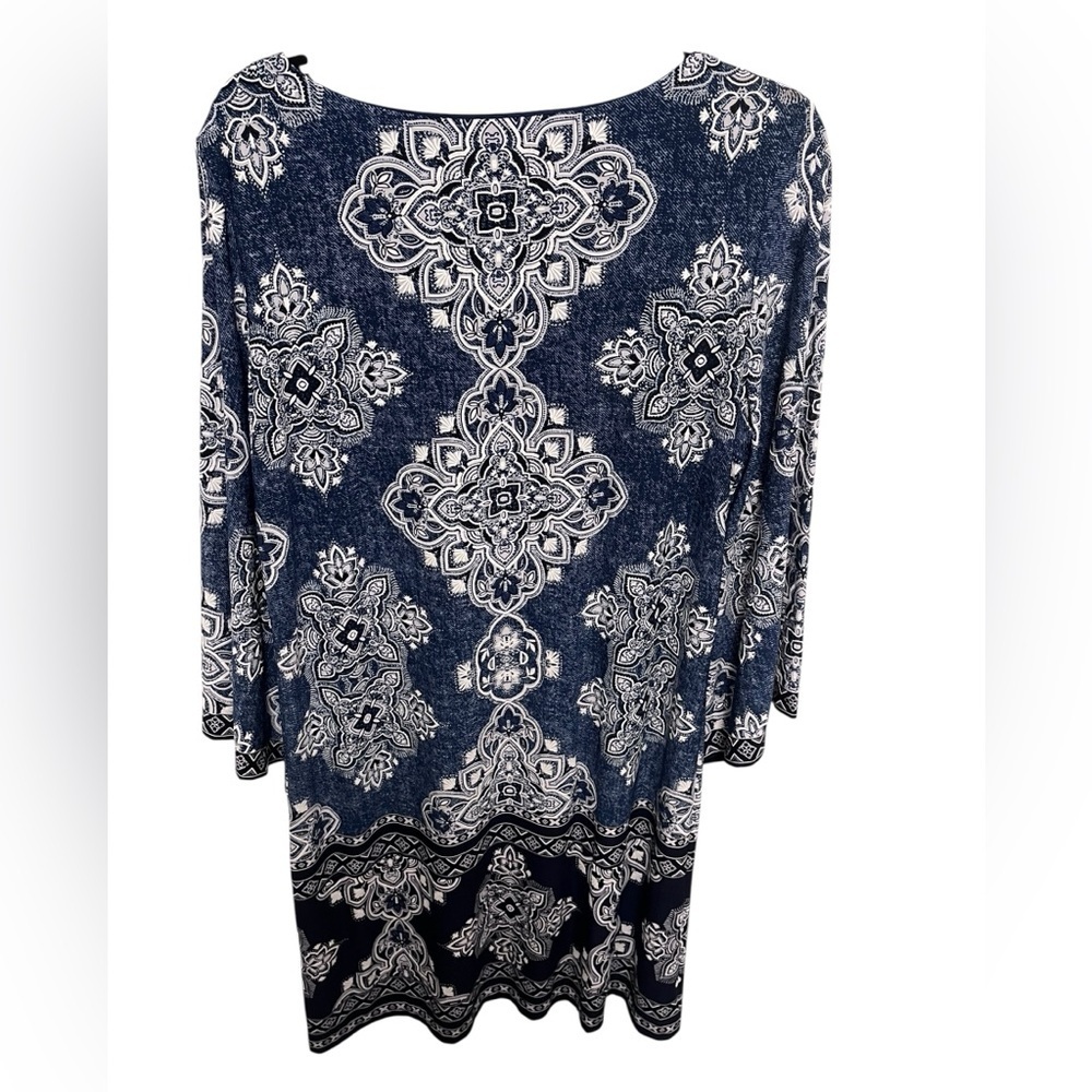 Max Studio New York Navy and White Patterned Dress. - Picture 3 of 6